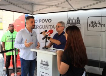 ‘Fale com o Vereador Pablo Mello’: ação no Caju reúne comerciantes e moradores