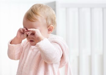 Seu filho tem medo de fazer cocô? Descubra como isso pode virar um trauma e o que fazer para ajudar a criança