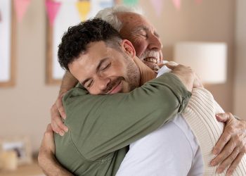 O poder do abraço e os efeitos de sua ausência
