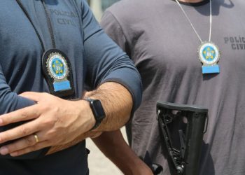 Polícia Civil realiza operação contra fraude bancária e lavagem de dinheiro em São João da Barra, Região dos Lagos, e São Paulo