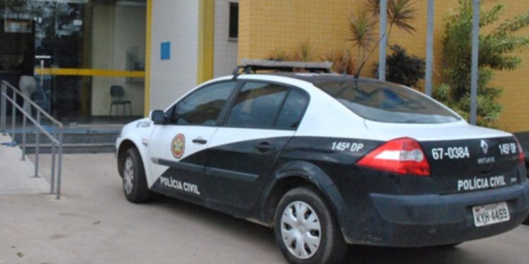 Idoso é preso em flagrante após se masturbar para criança dentro de ônibus em São João da Barra