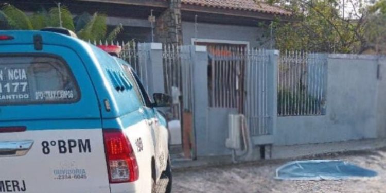 ​homem-e-assassinado-a-tiros-em-travessao;-companheira-e-principal-suspeita