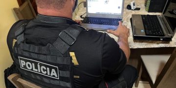 homem-e-preso-em-rio-das-ostras-em-operacao-da-pf-suspeito-de-armazenar-imagens-de-abuso-sexual-infantil
