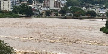 rio-muriae-atinge-cota-e-entra-em-estagio-de-alerta-em-itaperuna