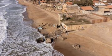 atafona:-a-praia-brasileira-que-esta-sendo-engolida-pelo-mar