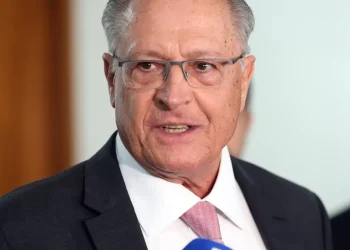 Alckmin conversa com secretário de Comércio dos EUA sobre tarifaço