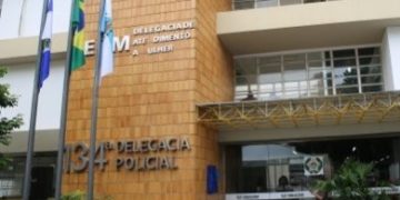 violencia-em-campos:-familia-e-rendida-em-rua-do-flamboyant-e-tem-carro-roubado