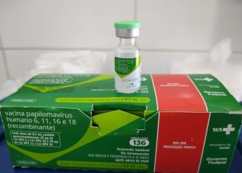 Saúde reforça chamado para jovens entre 15 e 19 anos se vacinarem contra HPV