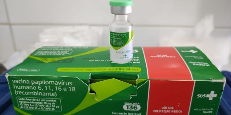 Saúde reforça chamado para jovens entre 15 e 19 anos se vacinarem contra HPV