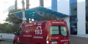 teto-do-hospital-sao-jose-do-avai-desaba-e-atinge-funcionarios-em-itaperuna