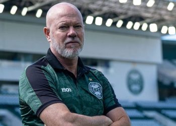 Técnico ex-Coritiba tem bens apreendidos por dívida milionária