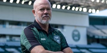 Técnico ex-Coritiba tem bens apreendidos por dívida milionária