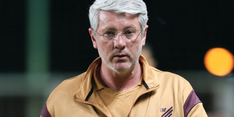 Athletico Odair Hellmann Tecnico Serie B