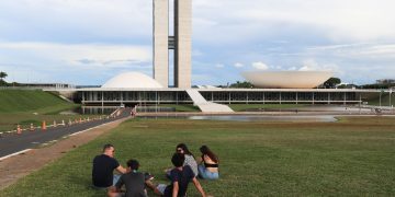 Senado cria comissão para tratar de tarifas com Congresso dos EUA