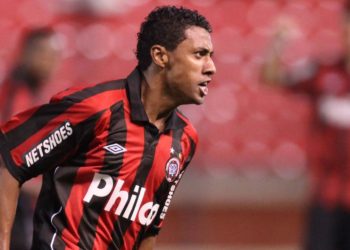 Kleberson Athletico Apoio Arthur Dias