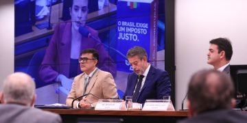 Comissão da Câmara aprova isenção do IR para quem ganha até R$ 5 mil
