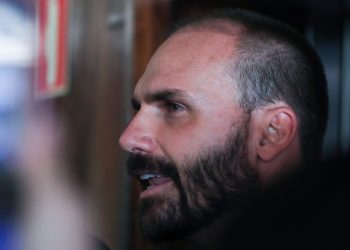 Câmara: PT pede suspensão do mandato de Eduardo Bolsonaro