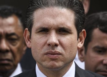 Oposição vai à Câmara, mas Hugo Motta proíbe reunião durante recesso