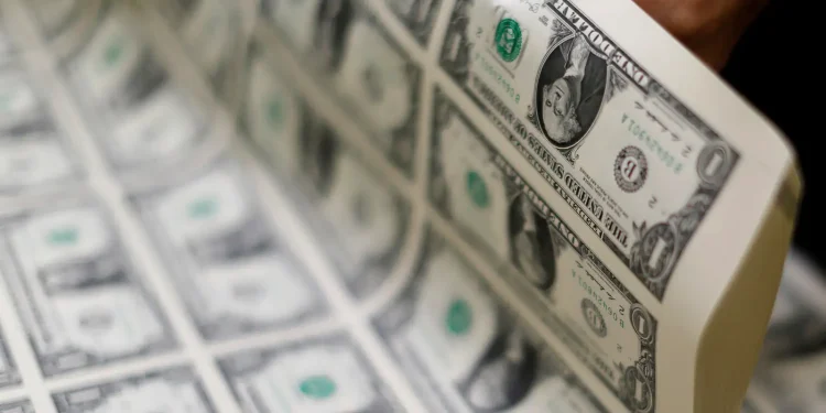 05102020dolar1380