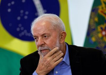 2024 03 21T235500Z 175663274 RC2VL6ABGTJ7 RTRMADP 3 LULA POLL Min Scaled 1