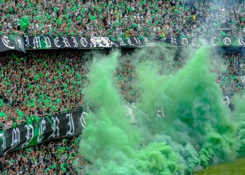 Https3A2F2Fude Hermes Media Prd.s3.gra .io .cloud .ovh .net2Fmedia2Fumdoisesportes2F20252F112F151952262Ftorcida Coritiba Athletic Acesso Serieb B 2