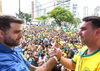 Wladimir Garotinho E Flavio Bolsonaro Foto Cesar Ferreira.jpg E1772019017489