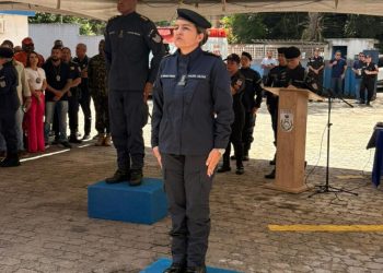 Comandante Renata Guedes