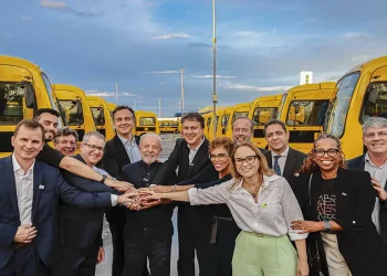 Onibus Escolares