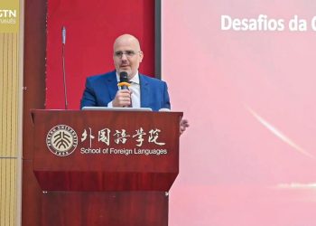 Residente Da Ebc Andre Basbaum Visita Universidade De Pequim E Destaca Conexao Brasil China