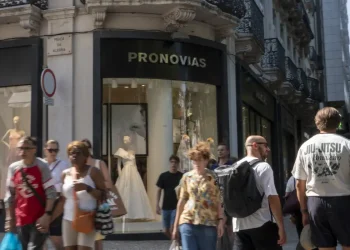 2025 08 02t000000z 1981652671 Mt1nurpho000vckgco Rtrmadp 3 Bridalgiant Pronovias Revival