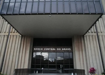 Banco Central Economia 0413202009
