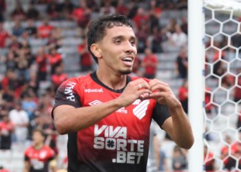 Chiqueti Drama Volta Athletico