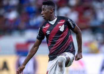 Leo Pele Athletico Bahia