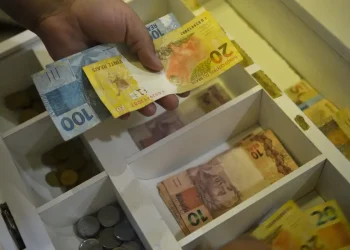 Dinheiro Caixa Mcajr Abr 2907221127