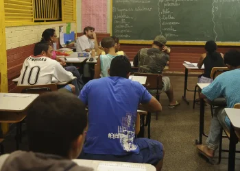 Sala De Aula Ensino Medio