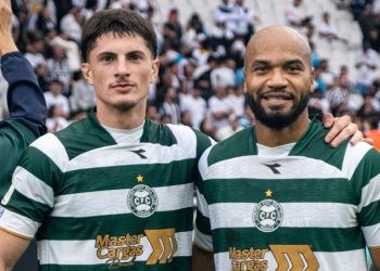 Zagueiros Tiago Coser Rodrigo Moledo Coritiba