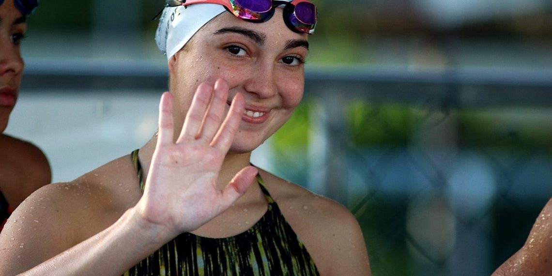 Nicole de Thuin conquista medalha de ouro no Campeonato Brasileiro Interclubes Juvenil de Natação