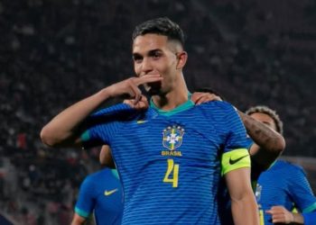 Arthur Dias Athletico Selecao