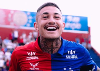 Thiago Dombroski Zagueiro Parana Clube