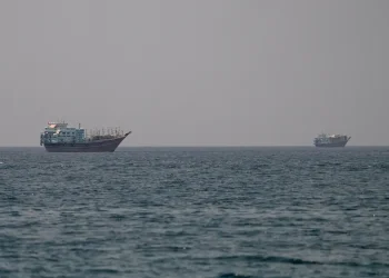 2026 07 07t205139z 1 Lynxmpem661cf Rtroptp 4 Iran Crisis Oman Hormuz