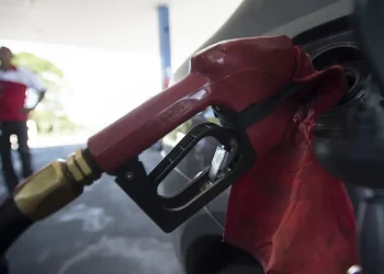 935804 Postos Combustiveis Aumento