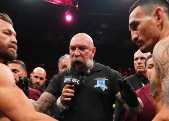 Conor Mcgregor Max Holloway
