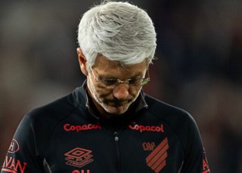 Odair Athletico Internacional Brasileirao
