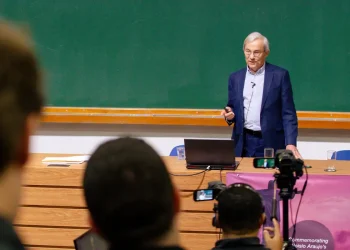 Vencedor Do Premio Nobel De Economia De 2010 Christopher Pissarides