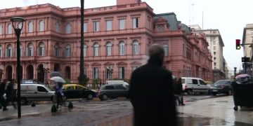 2018 05 08t191132z 1 Lva0038f0f60z Rtrwnev E 2186 Argentina Peso