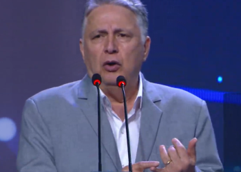 Após renúncia de vice, Garotinho pode perder a candidatura?