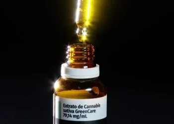 Extrato De Cannabis E Utilizado Para Dores Fisicas E Mentais