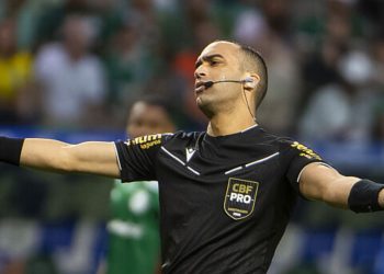 Futebol Moderno Limites Paixao Torcedor Arbitragem
