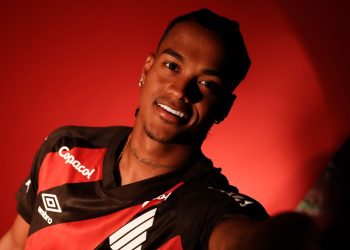Kerwin Vargas Athletico Reforco