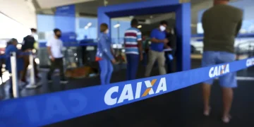 05 08 2020 Fila Agencia Caixa
